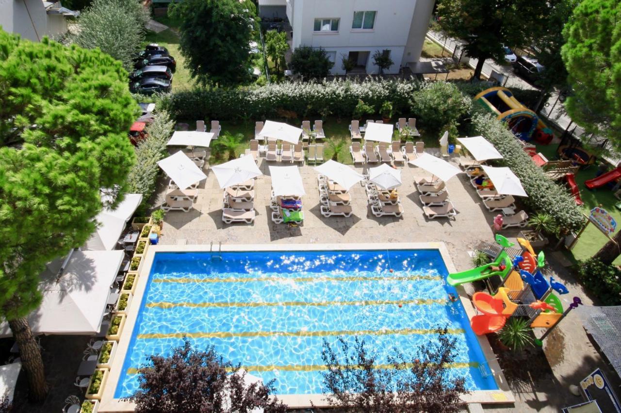 Lotus Hotel All Inclusive & Spiaggia Римини Екстериор снимка