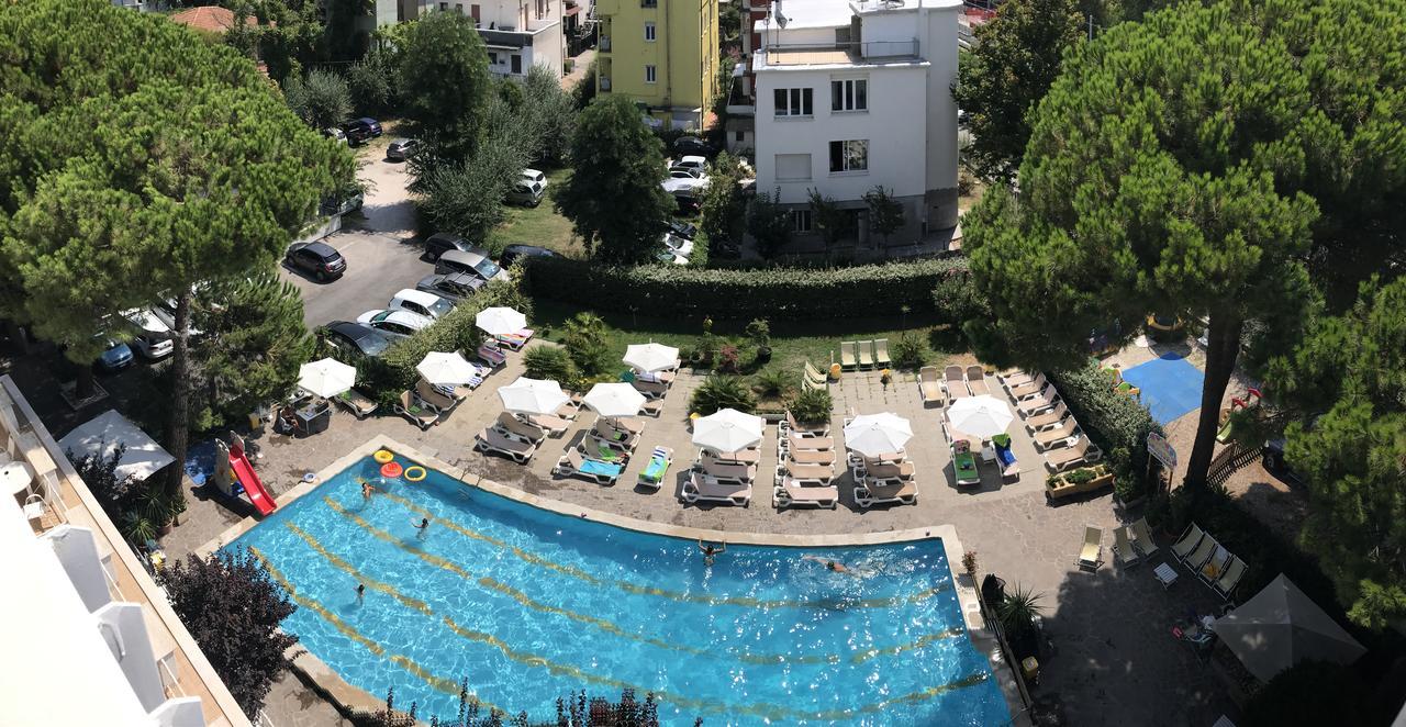 Lotus Hotel All Inclusive & Spiaggia Римини Екстериор снимка